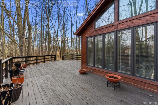 5113 Dye Hill Court, Flint Charter Township, MI 48532