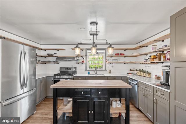 230 W ORE ST, Loganville, PA 17342