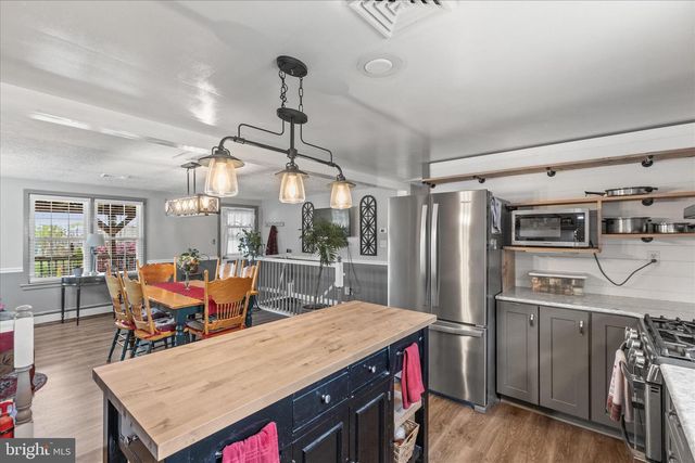 230 W ORE ST, Loganville, PA 17342