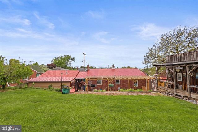 230 W ORE ST, Loganville, PA 17342