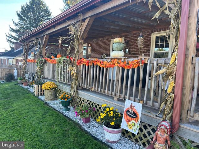 230 W ORE ST, Loganville, PA 17342