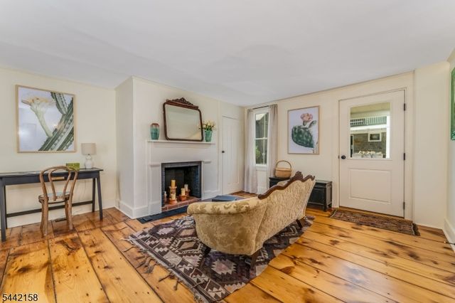 570 Spring Mills Rd., Alexandria Twp., NJ 08848