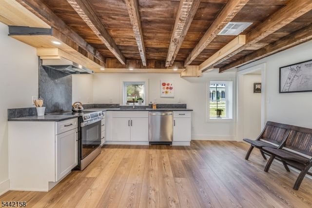 570 Spring Mills Rd., Alexandria Twp., NJ 08848