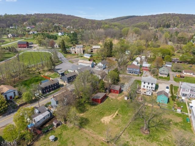 570 Spring Mills Rd., Alexandria Twp., NJ 08848