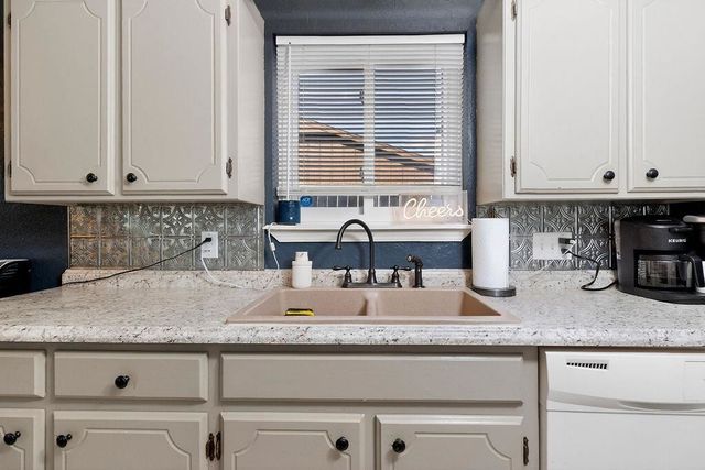 1017 SW 61st St, Lawton, OK 73505