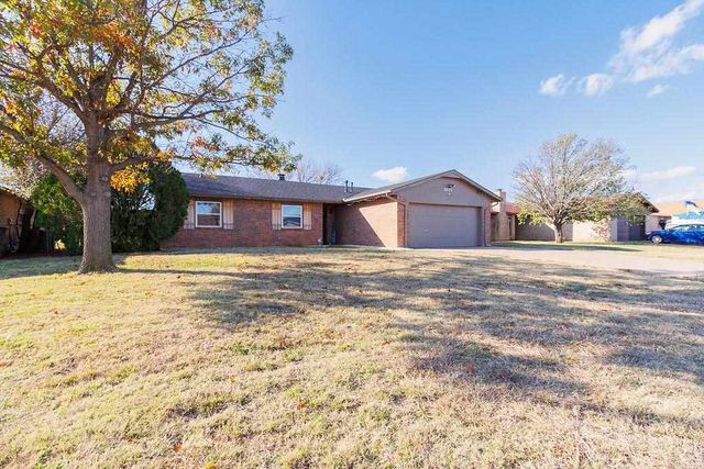 1017 SW 61st St, Lawton, OK 73505