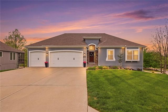 10512 N Euclid Avenue, Kansas City, MO 64155