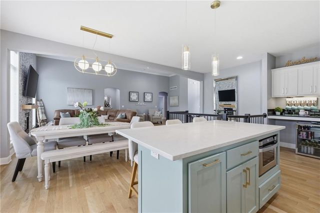 10512 N Euclid Avenue, Kansas City, MO 64155