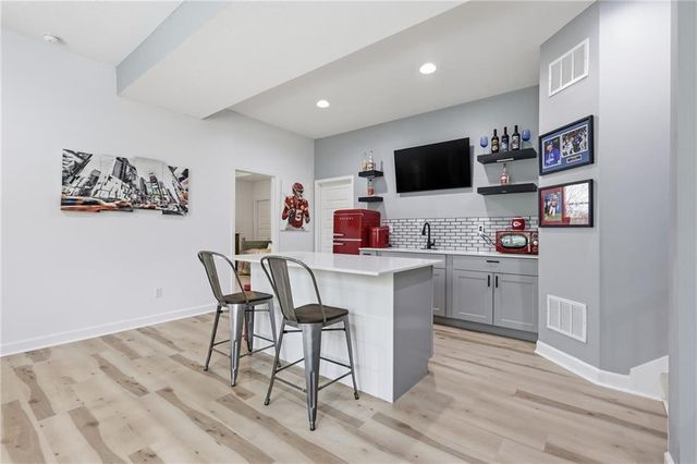 10512 N Euclid Avenue, Kansas City, MO 64155