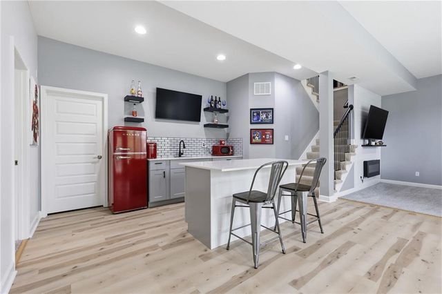 10512 N Euclid Avenue, Kansas City, MO 64155