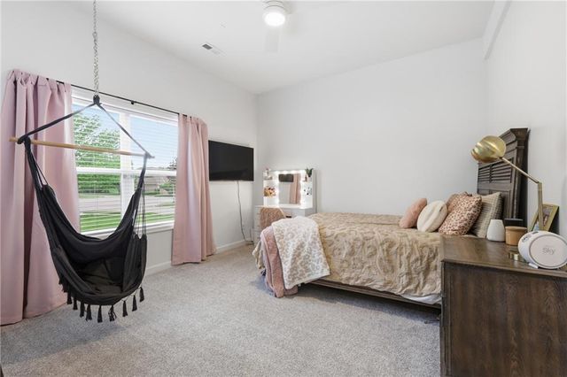 10512 N Euclid Avenue, Kansas City, MO 64155