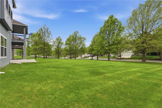 10512 N Euclid Avenue, Kansas City, MO 64155