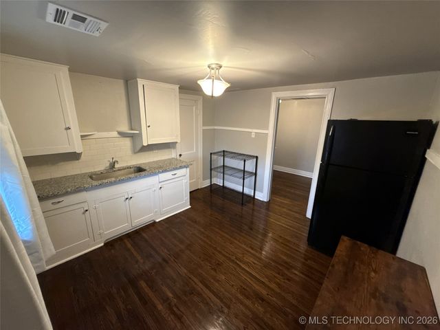 1139 S Canton Avenue, Tulsa, OK 74112