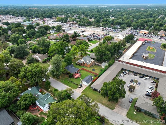 1139 S Canton Avenue, Tulsa, OK 74112