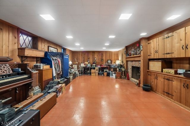 260 Fairmount Ave, Chatham Boro, NJ 07928