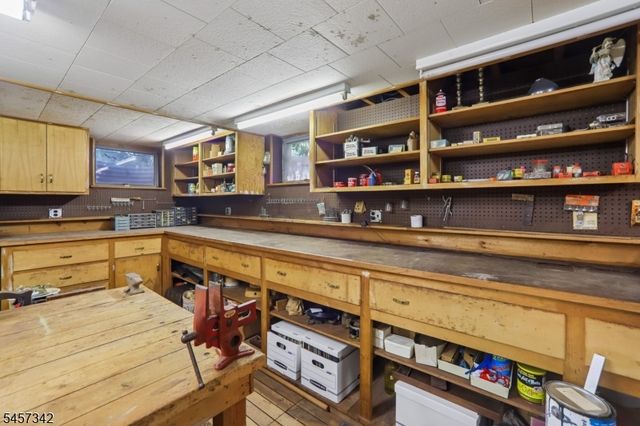 260 Fairmount Ave, Chatham Boro, NJ 07928