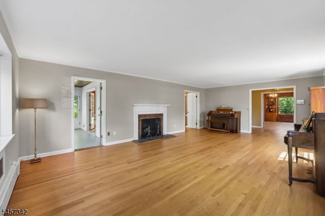 260 Fairmount Ave, Chatham Boro, NJ 07928