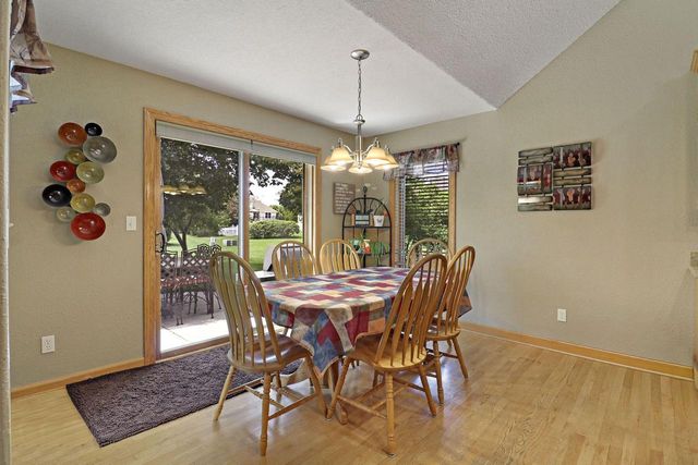 867 River Ridge CIRCLE, Waterford, WI 53185