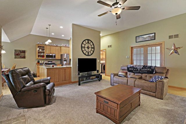 867 River Ridge CIRCLE, Waterford, WI 53185