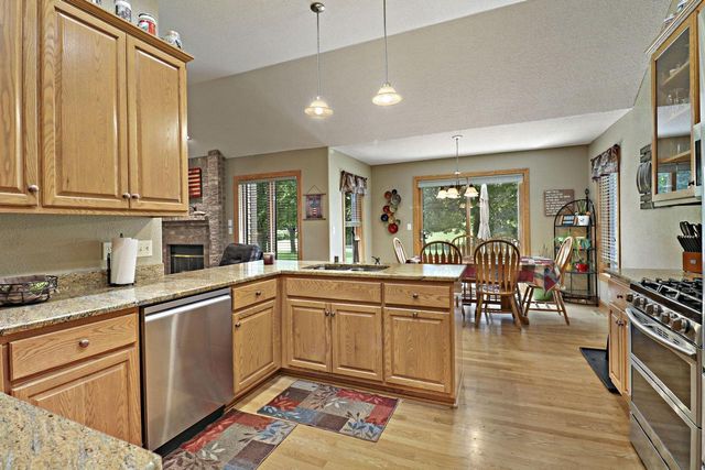 867 River Ridge CIRCLE, Waterford, WI 53185
