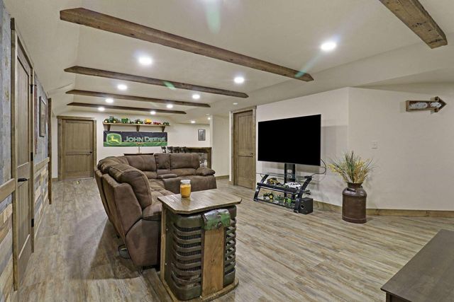 867 River Ridge CIRCLE, Waterford, WI 53185