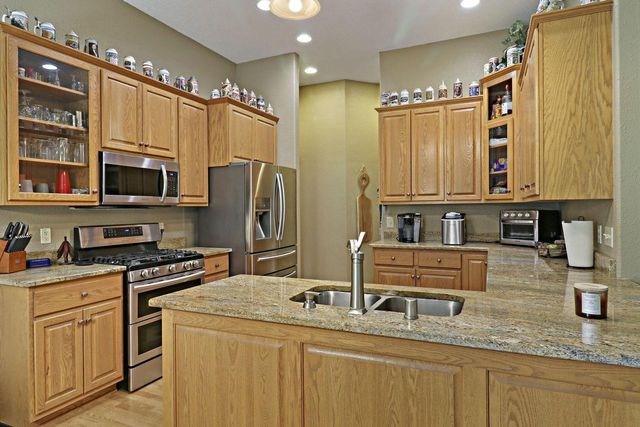 867 River Ridge CIRCLE, Waterford, WI 53185