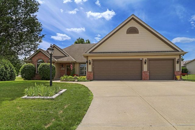 867 River Ridge CIRCLE, Waterford, WI 53185