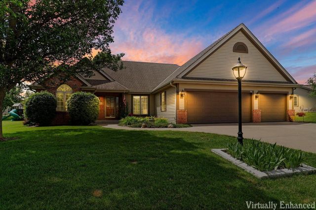 867 River Ridge CIRCLE, Waterford, WI 53185