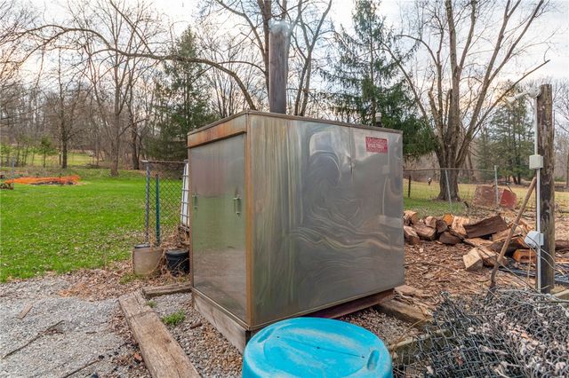 279 Reibold Rd, Forward Twp, PA 16053