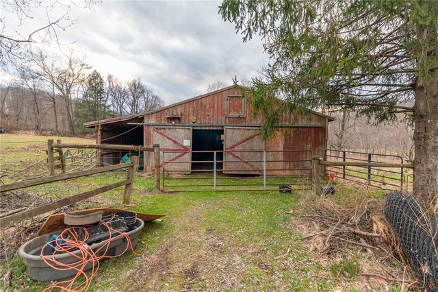 279 Reibold Rd, Forward Twp, PA 16053