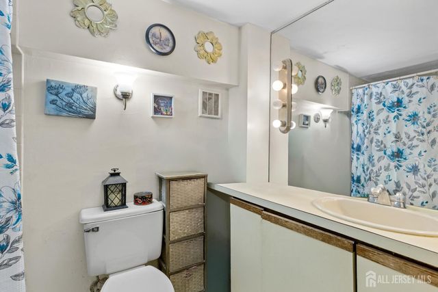 40 Fayette Street 26, Perth Amboy, NJ 08861