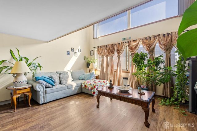 40 Fayette Street 26, Perth Amboy, NJ 08861