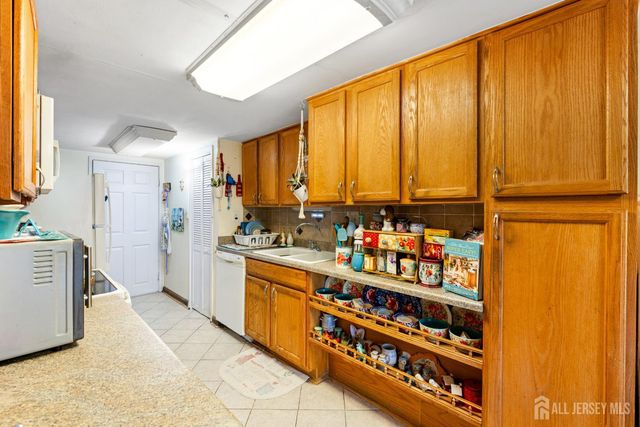 40 Fayette Street 26, Perth Amboy, NJ 08861