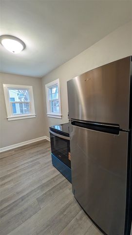 105 N Woodrow Avenue, Battle Creek, MI 49015