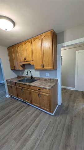 105 N Woodrow Avenue, Battle Creek, MI 49015