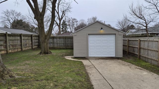 105 N Woodrow Avenue, Battle Creek, MI 49015