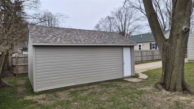 105 N Woodrow Avenue, Battle Creek, MI 49015