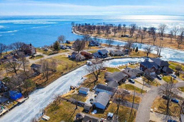 37500 Lakeville Street, Harrison Township, MI 48045