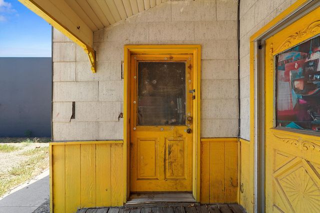 635 & 637 BROADWAY Boulevard SE, Albuquerque, NM 87102