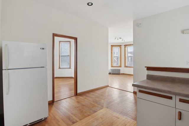 2228 W Augusta Boulevard, Chicago, IL 60622