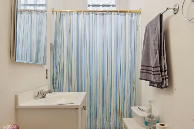 2228 W Augusta Boulevard, Chicago, IL 60622