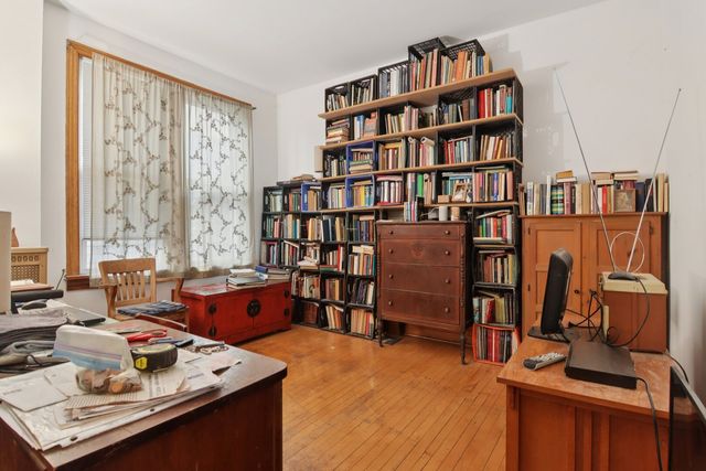 2228 W Augusta Boulevard, Chicago, IL 60622