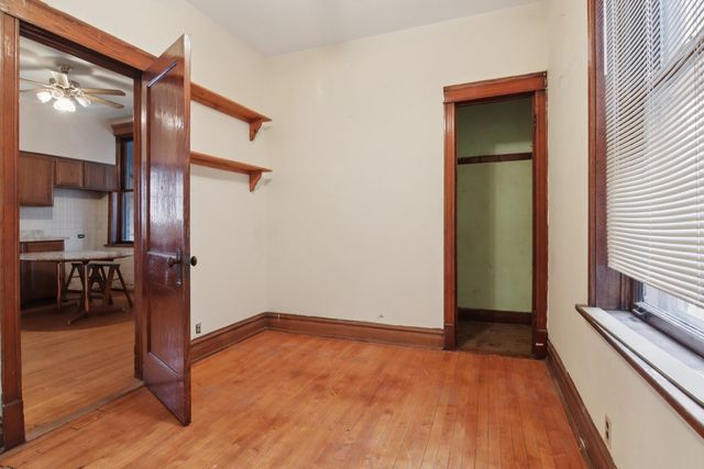 2228 W Augusta Boulevard, Chicago, IL 60622