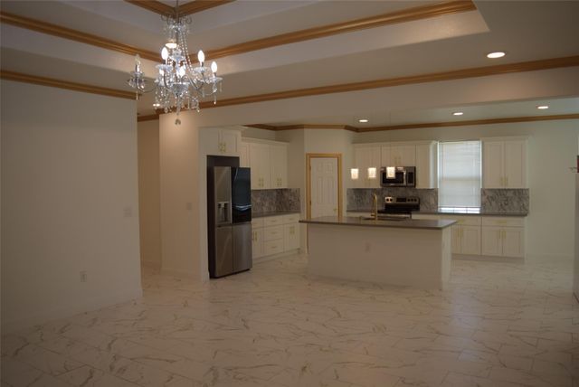 445 Road 5102 J, Cleveland, TX 77327