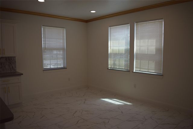 445 Road 5102 J, Cleveland, TX 77327