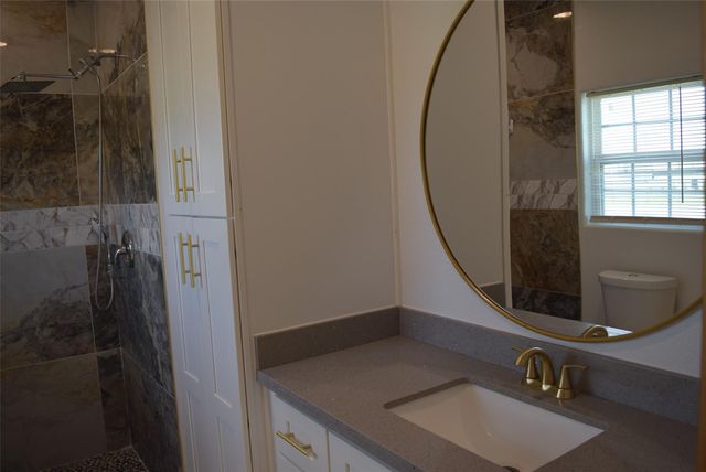 445 Road 5102 J, Cleveland, TX 77327