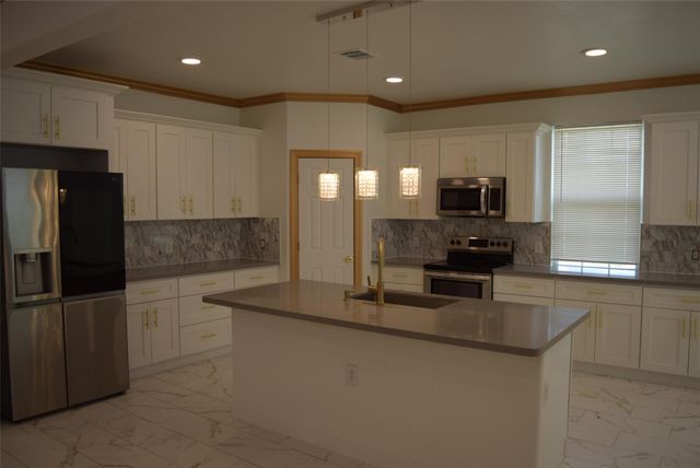 445 Road 5102 J, Cleveland, TX 77327