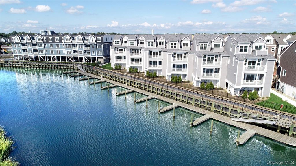 535 Marina Pointe Drive 535, East Rockaway, NY 11518