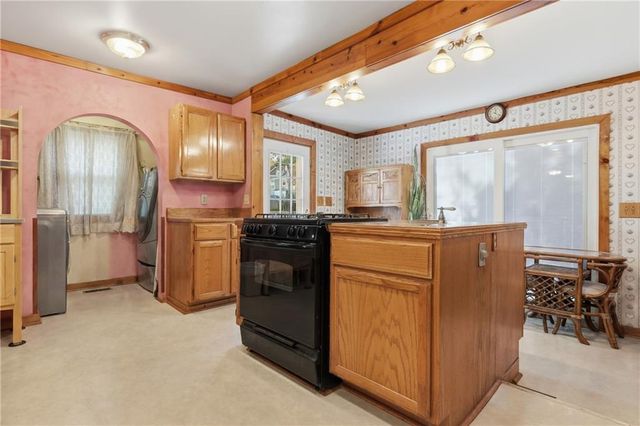 446 N 16th Street, Kansas City, KS 66102