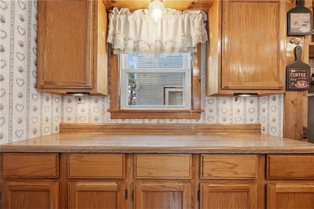 446 N 16th Street, Kansas City, KS 66102